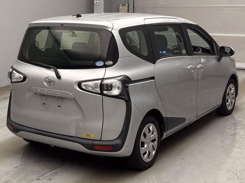 TOYOTA SIENTA