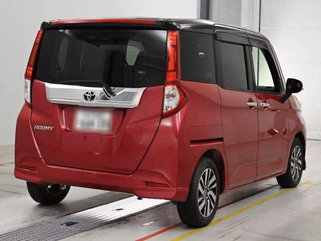 TOYOTA ROOMY