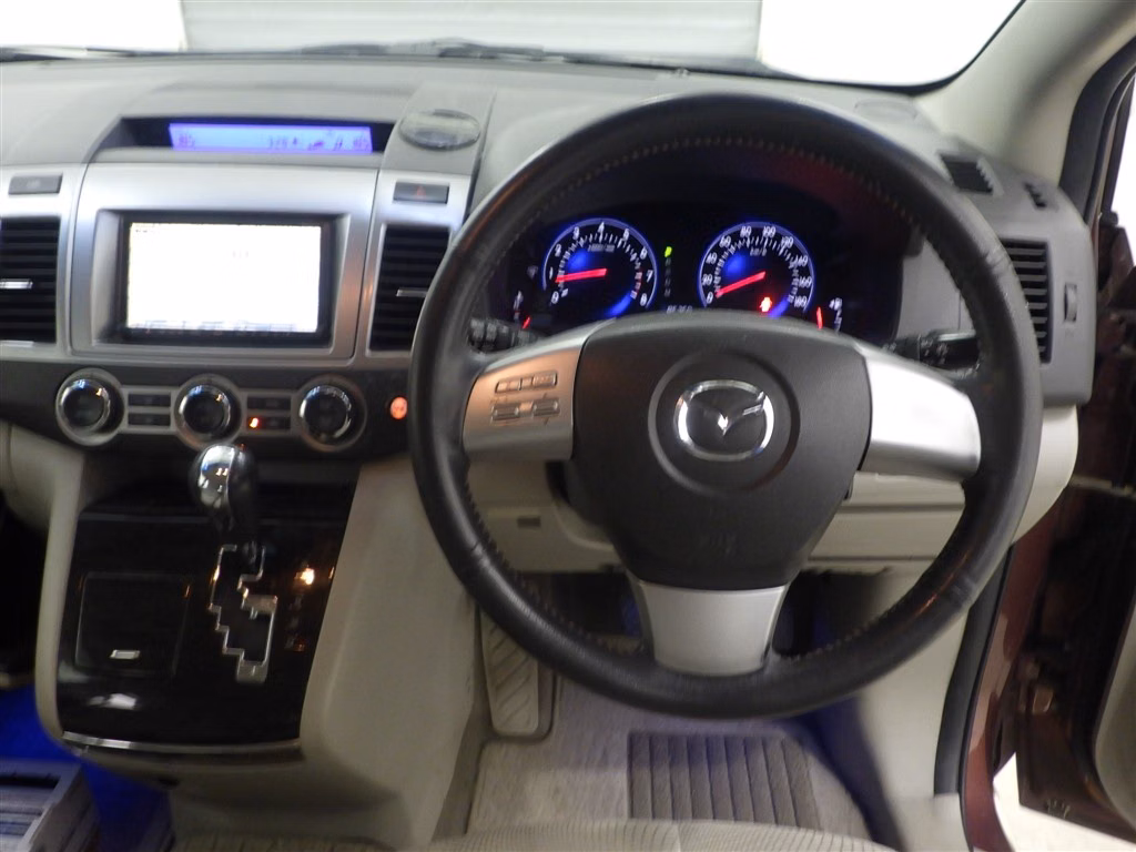 MAZDA MPV