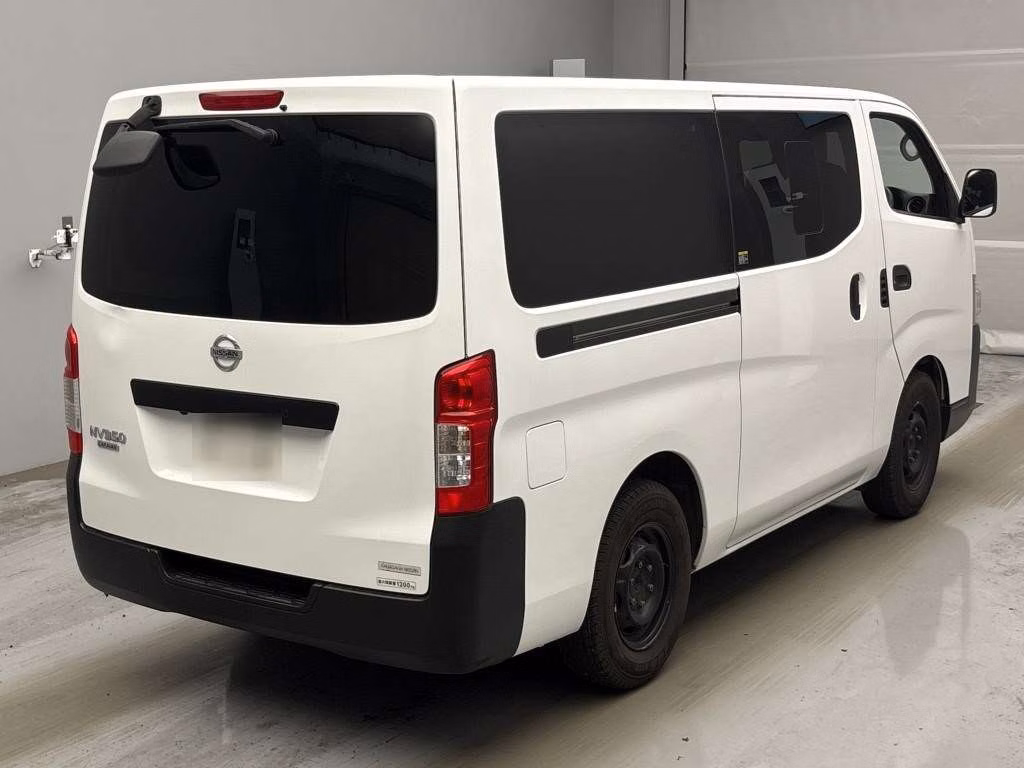 NISSAN NV350 CARAVAN