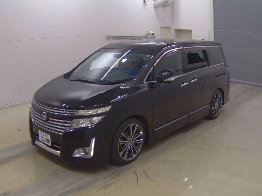 NISSAN ELGRAND