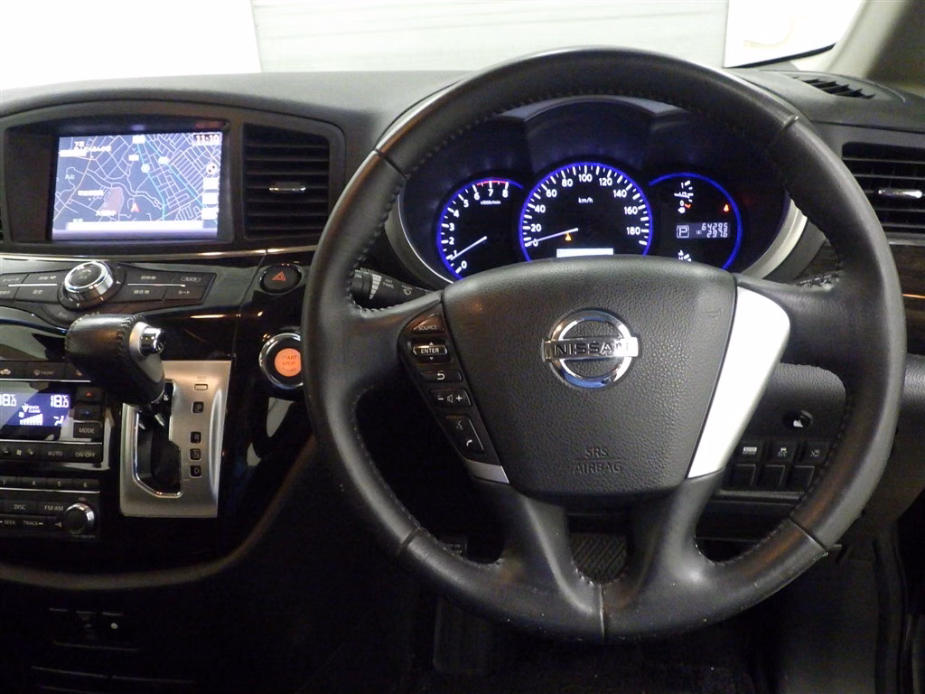 NISSAN ELGRAND