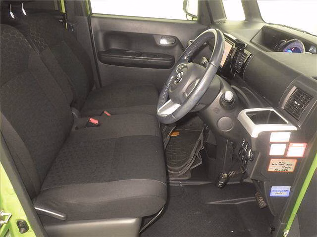 DAIHATSU WAKE