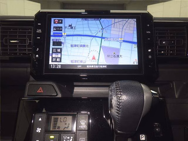 DAIHATSU WAKE