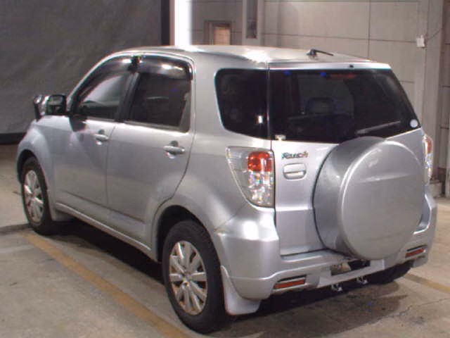 TOYOTA RUSH