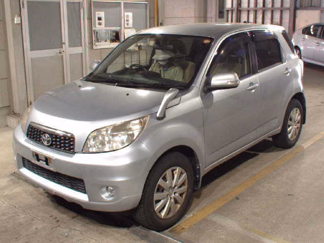 TOYOTA RUSH