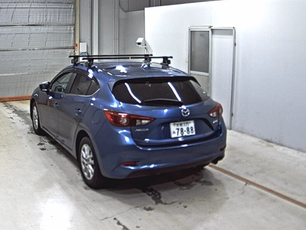 MAZDA AXELA