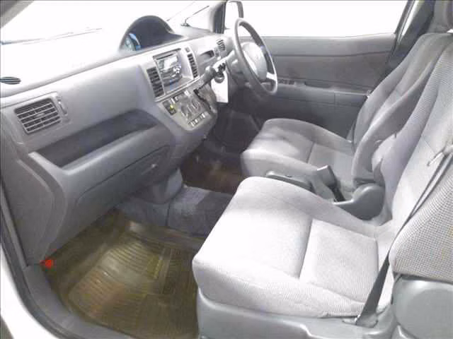 TOYOTA RAUM