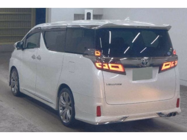 TOYOTA VELLFIRE