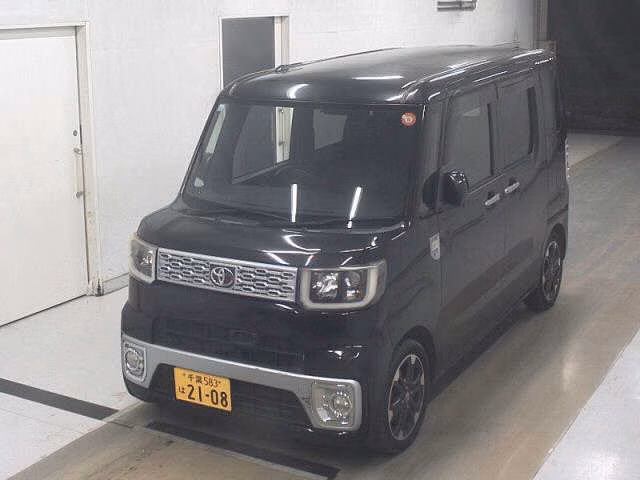 TOYOTA PIXIS MEGA