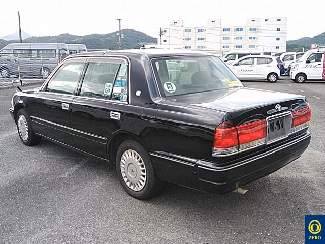 TOYOTA CROWN