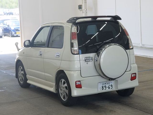 DAIHATSU TERIOS KID