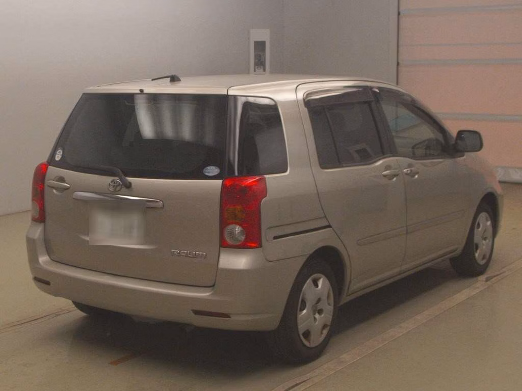 TOYOTA RAUM