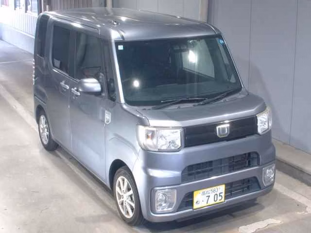 DAIHATSU WAKE