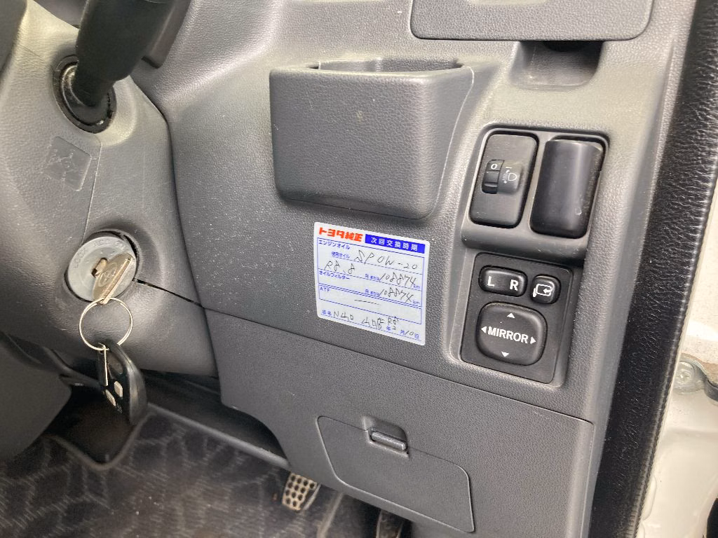 TOYOTA PIXIS VAN