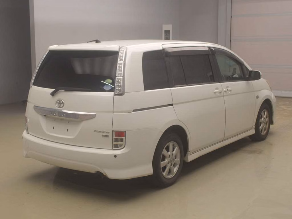 TOYOTA ISIS