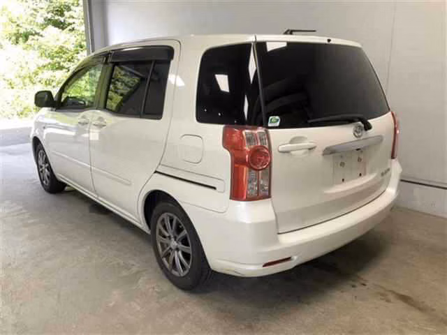 TOYOTA RAUM