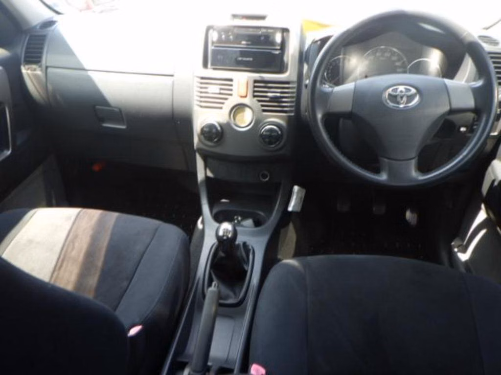 TOYOTA RUSH