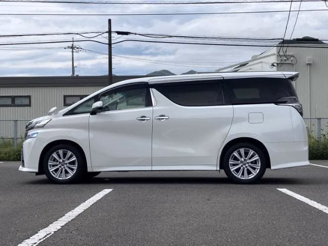 TOYOTA VELLFIRE