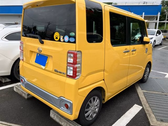 DAIHATSU WAKE