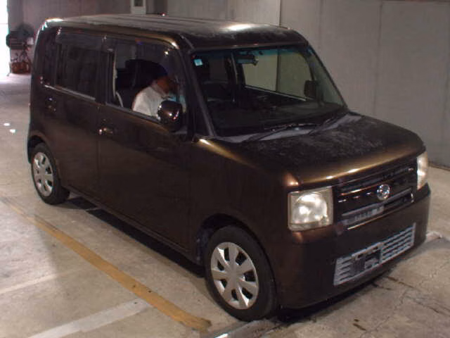 DAIHATSU MOVE CONTE