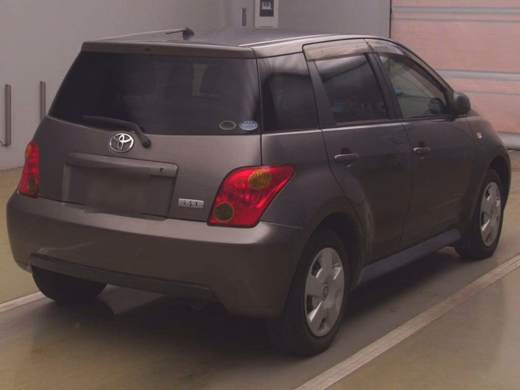 TOYOTA IST