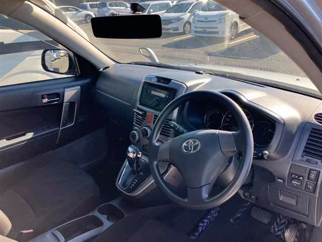 TOYOTA RUSH