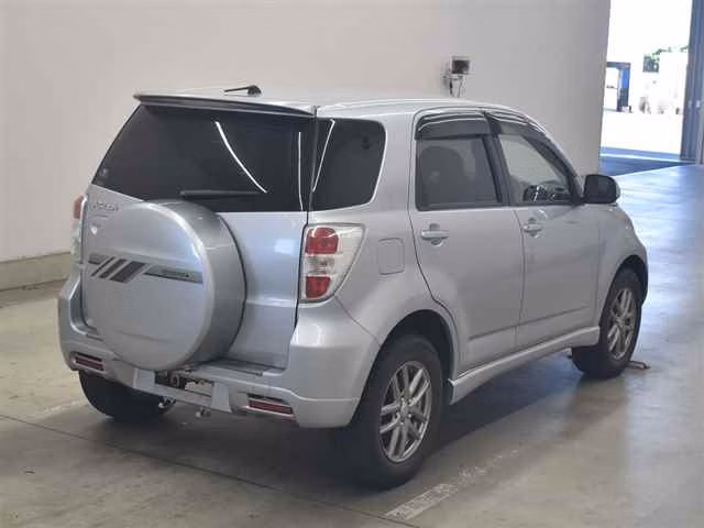TOYOTA RUSH