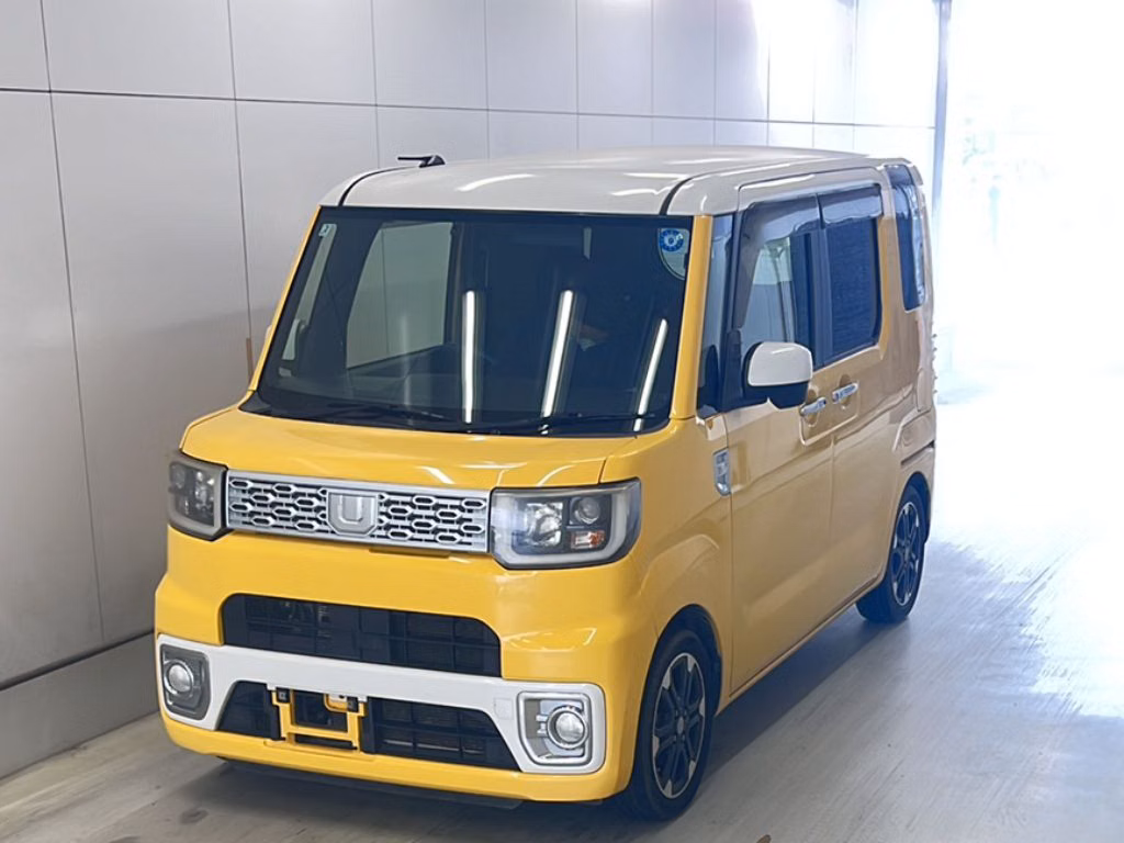 DAIHATSU WAKE