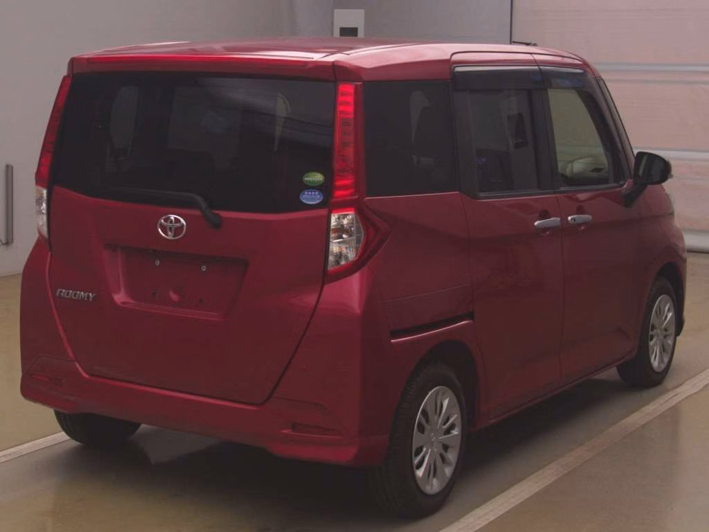 TOYOTA ROOMY