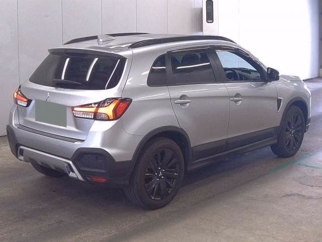 MITSUBISHI RVR