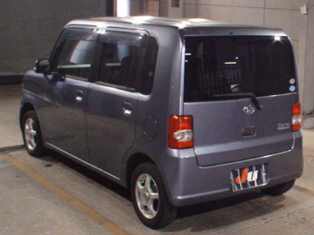 DAIHATSU MOVE CONTE