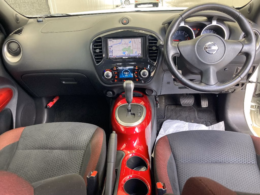 NISSAN JUKE