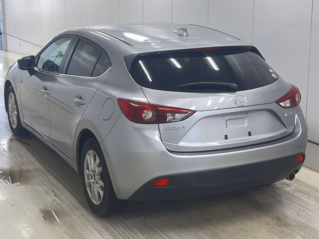 MAZDA AXELA