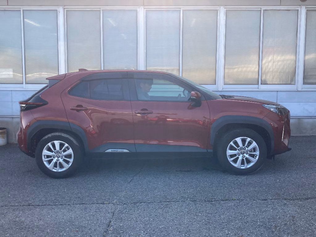 TOYOTA YARIS CROSS