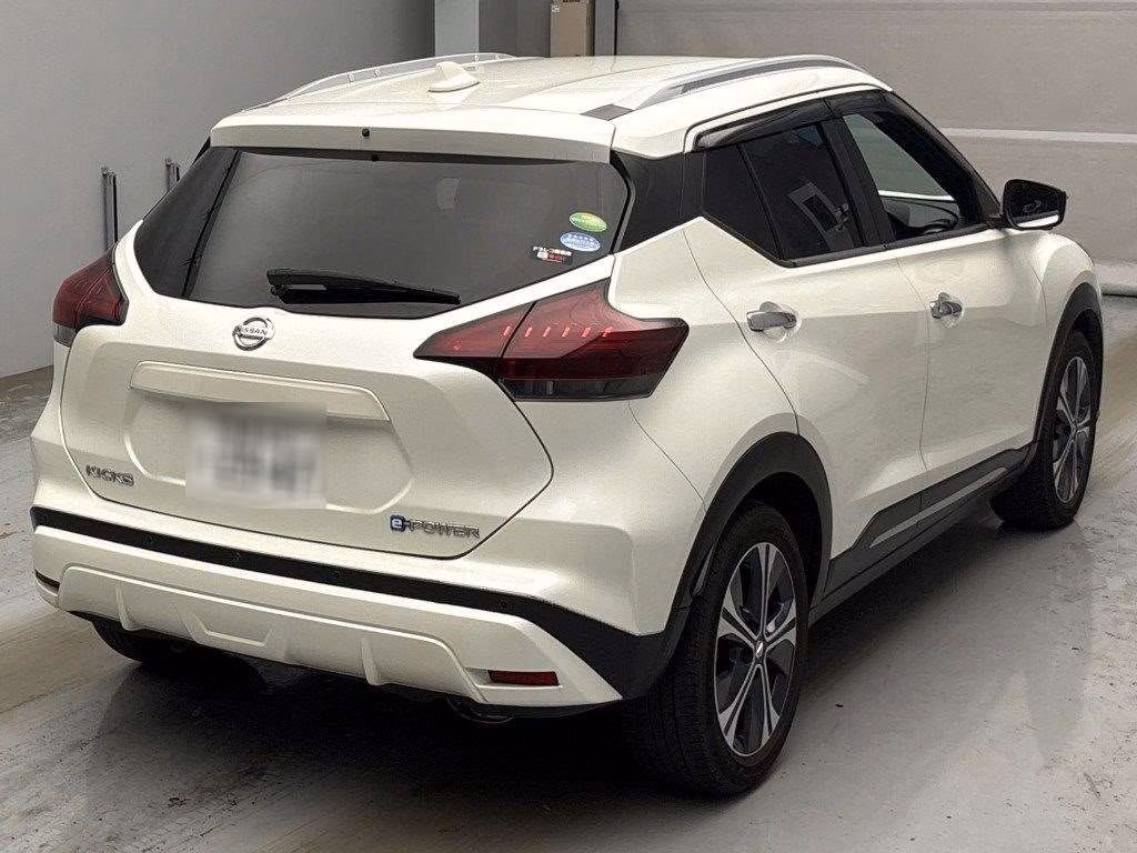 NISSAN KICKS