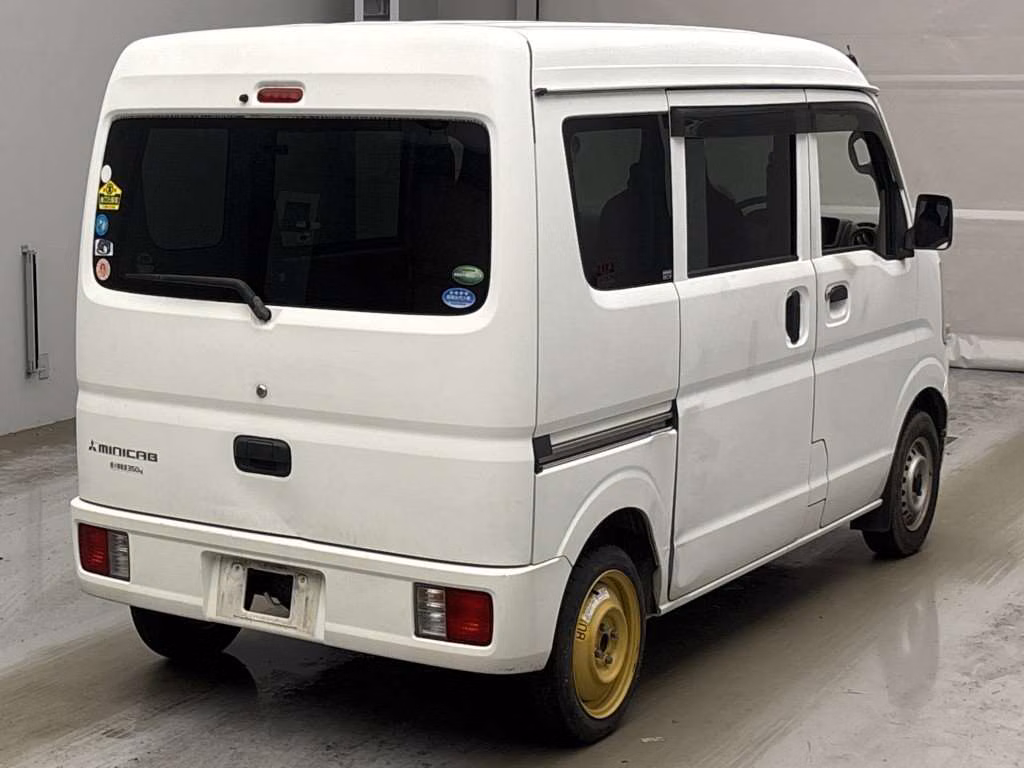 MITSUBISHI MINICAB