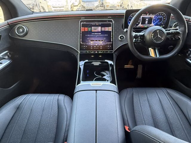 MERCEDES-BENZ EQE SUV