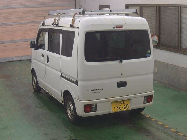 MITSUBISHI MINICAB