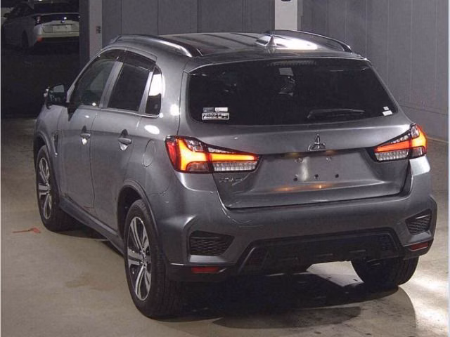 MITSUBISHI RVR