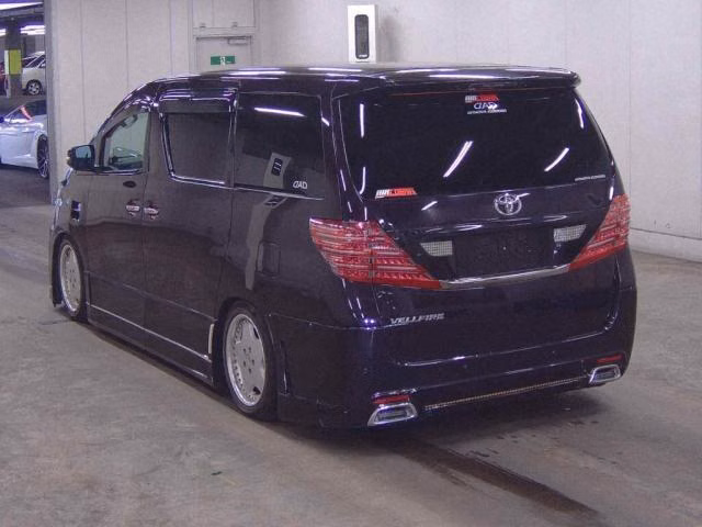 TOYOTA VELLFIRE