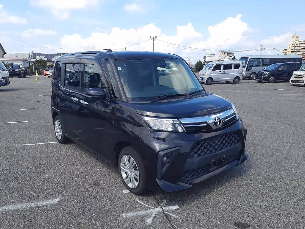 TOYOTA ROOMY