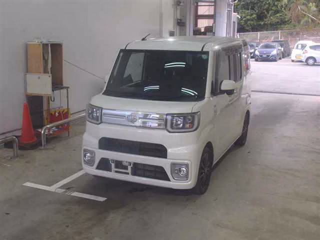TOYOTA PIXIS MEGA