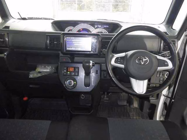 TOYOTA PIXIS MEGA