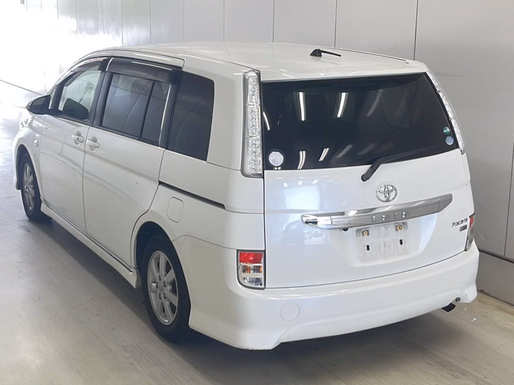 TOYOTA ISIS