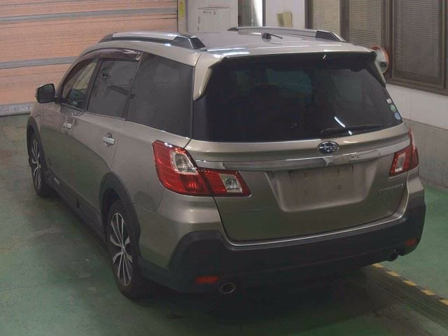 SUBARU EXIGA CROSSOVER 7