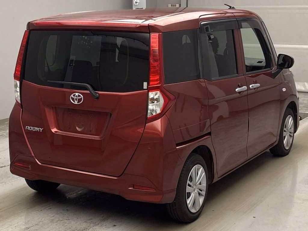 TOYOTA ROOMY