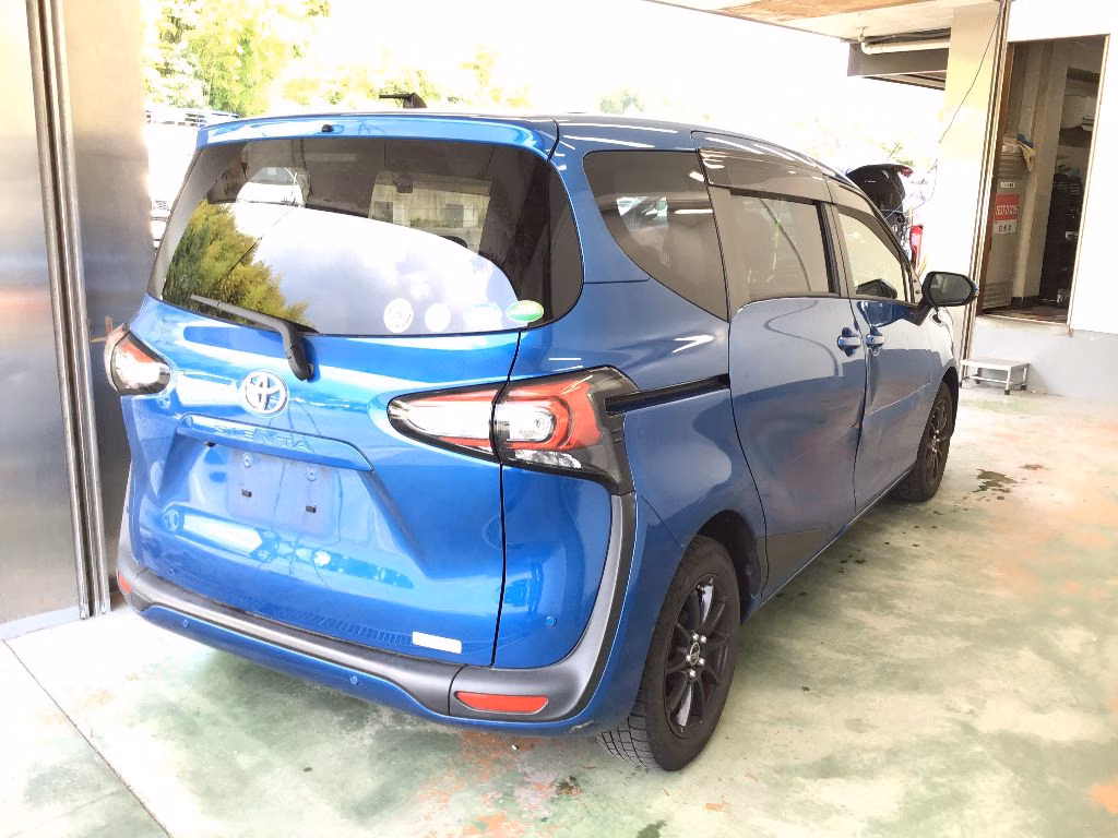 TOYOTA SIENTA