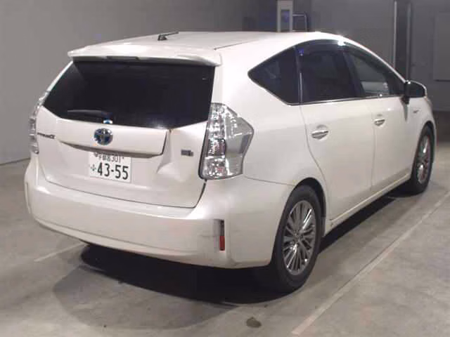 TOYOTA PRIUS ALPHA