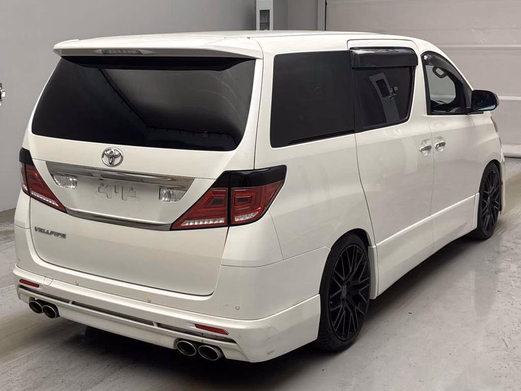 TOYOTA VELLFIRE
